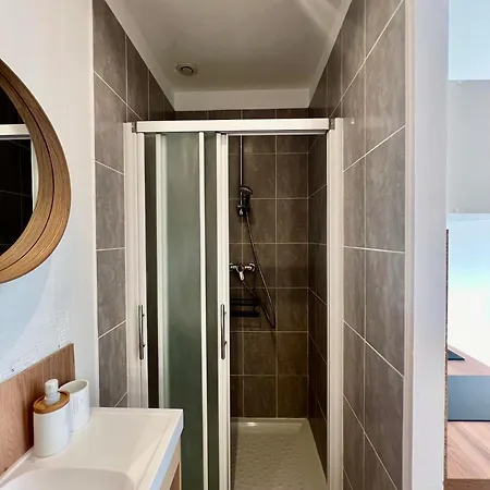 Paisible Dans Un Quartier Calme Апартаменты