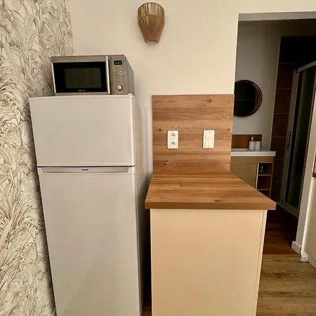 Paisible Dans Un Quartier Calme Апартаменты Маргерит