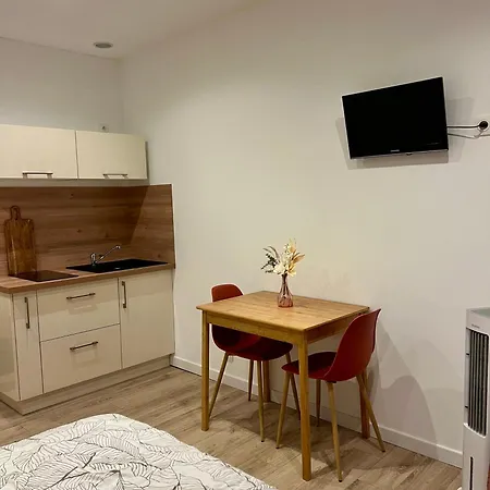 Paisible Dans Un Quartier Calme * Маргерит